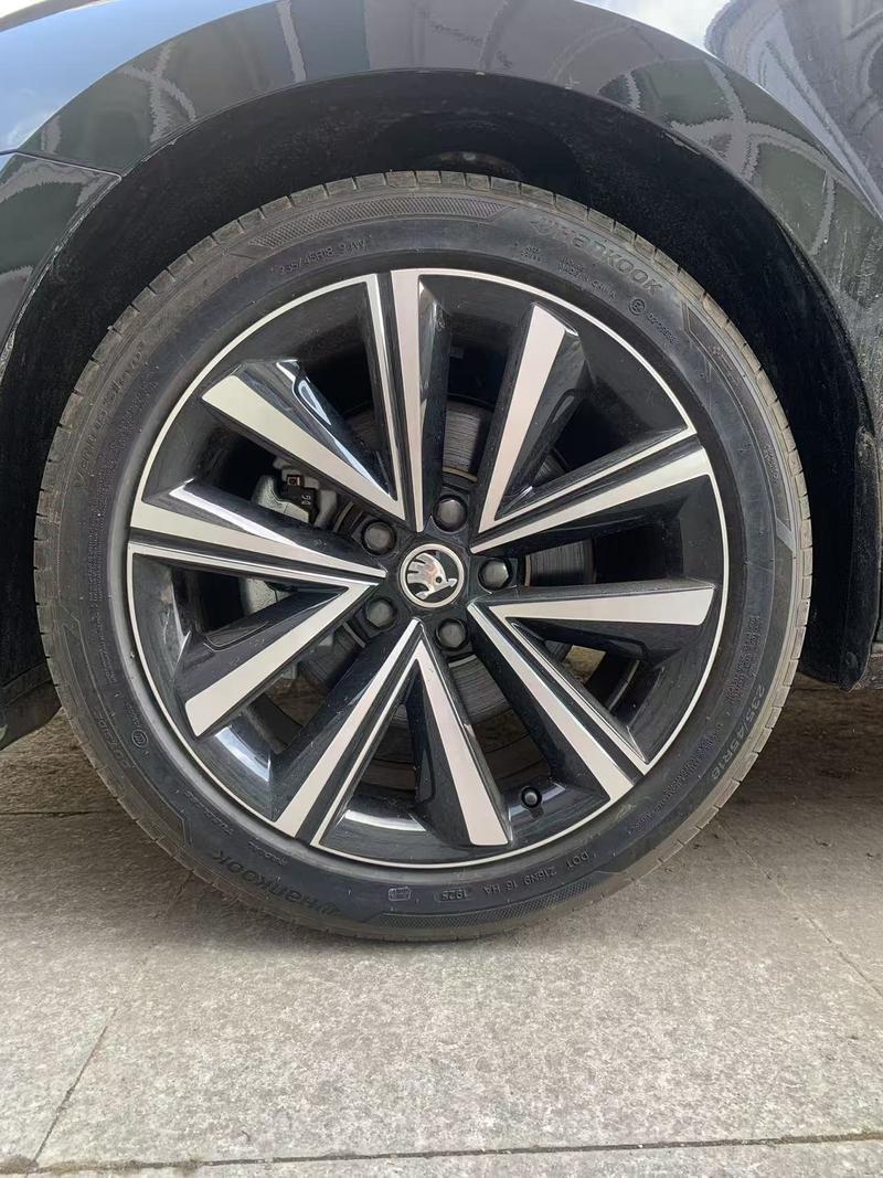Skoda Superb, 2025 — фото 7 из 12