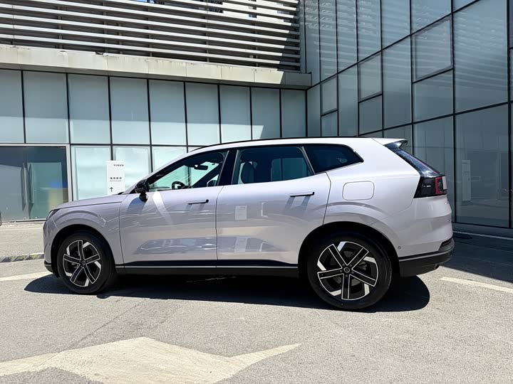 Volvo XC70 Hybrid, 2025 — фото 7 из 9
