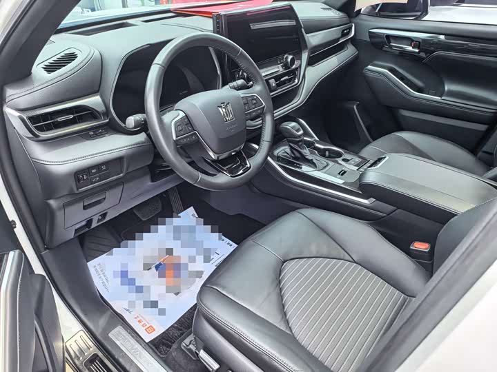 Toyota Crown Kluger, 2023 — фото 2 из 2