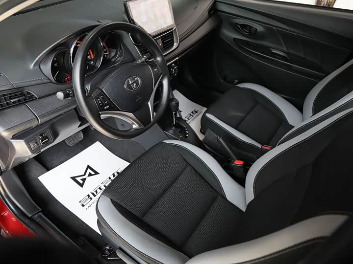 Toyota Yaris L Hatchback, 2023 — фото 6 из 9