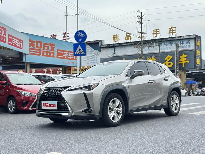 Lexus UX, 2021 — фото 4 из 9