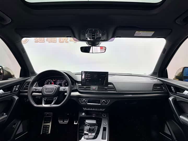 Audi Q5L Sportback, 2024 — фото 9 из 9