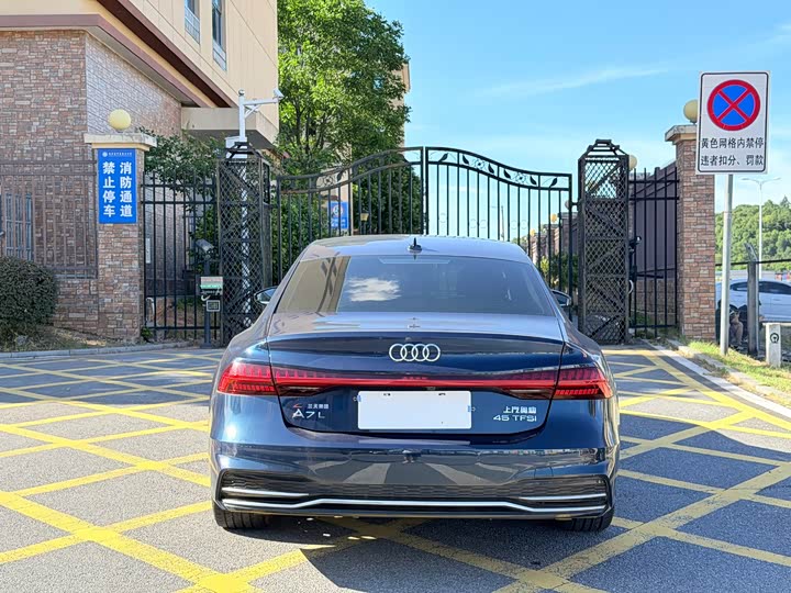 Audi A7L, 2023 — фото 8 из 9