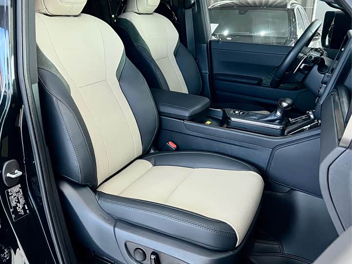 Lexus GX, 2024 — фото 7 из 9