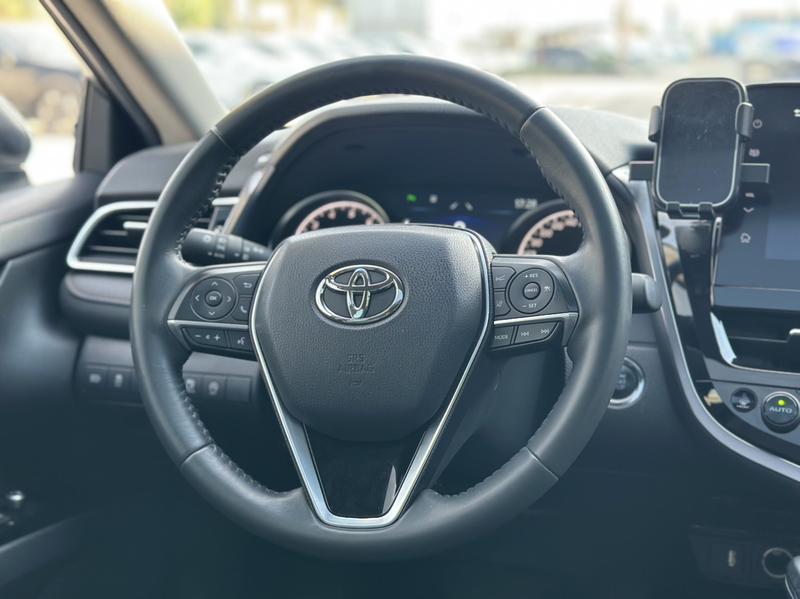 Toyota Camry, 2021 — фото 8 из 12