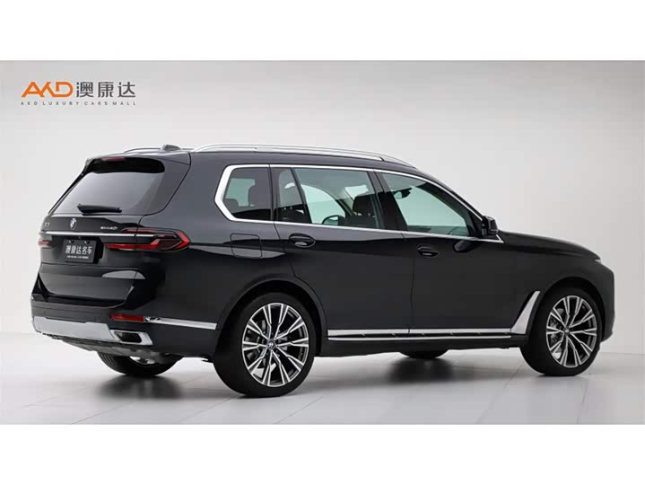 BMW X7, 2024 — фото 3 из 9