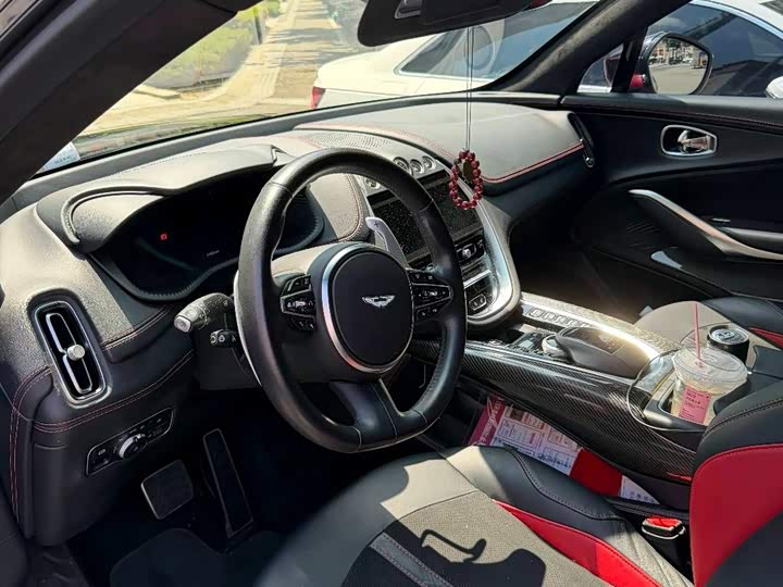 Aston Martin DBX, 2021 — фото 4 из 7