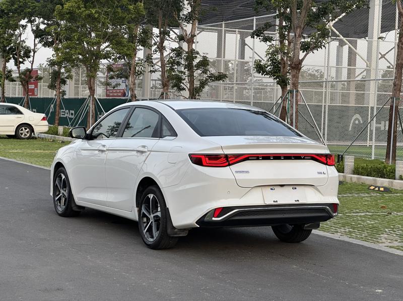 Geely Emgrand L, 2022 — фото 4 из 11