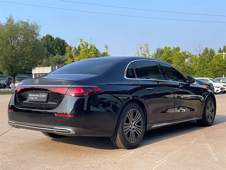 Mercedes-Benz E-Class, 2025 — фото 3 из 9