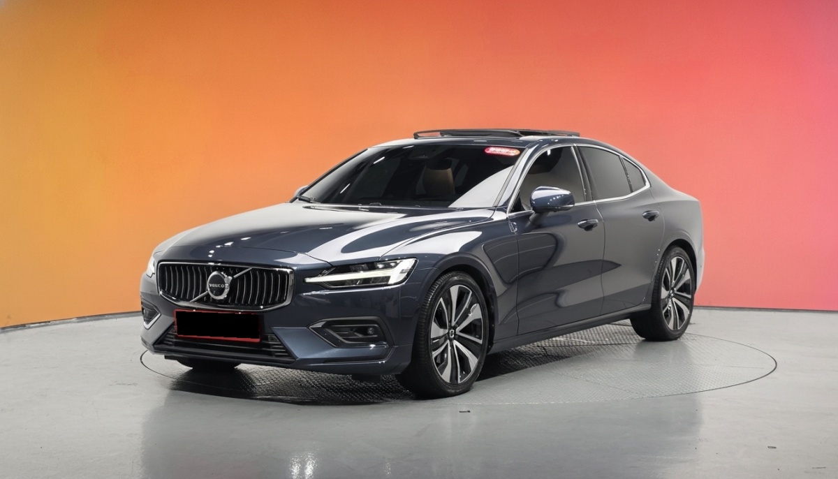 Volvo S60, 2023 — купить в Чебоксарах под ключ