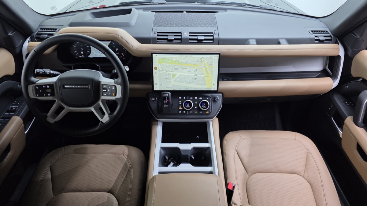 Land Rover Defender, 2025 — фото 9 из 12