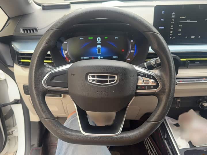 Geely Geometry EX3, 2021 — фото 3 из 9