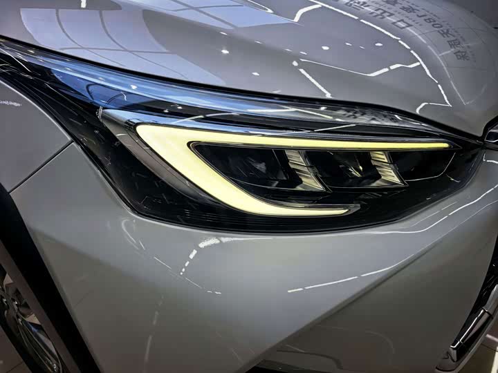 Toyota Yaris L Hatchback, 2022 — фото 7 из 9