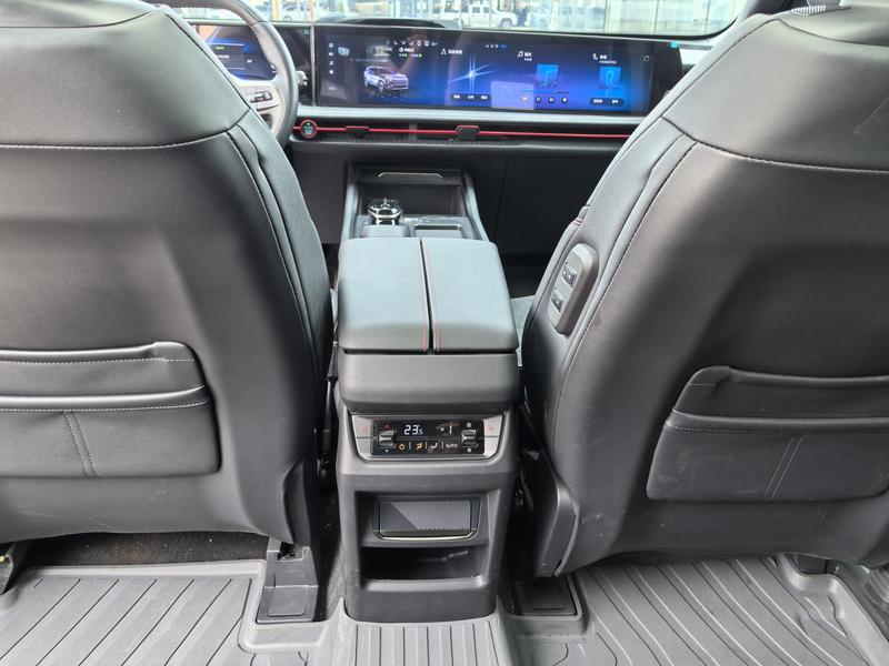 Ford Edge, 2023 — фото 12 из 12