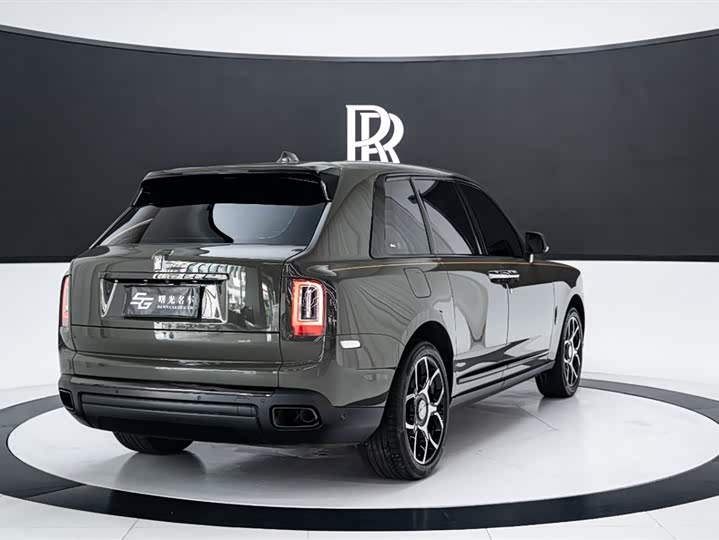 Rolls-Royce Cullinan, 2023 — фото 4 из 9