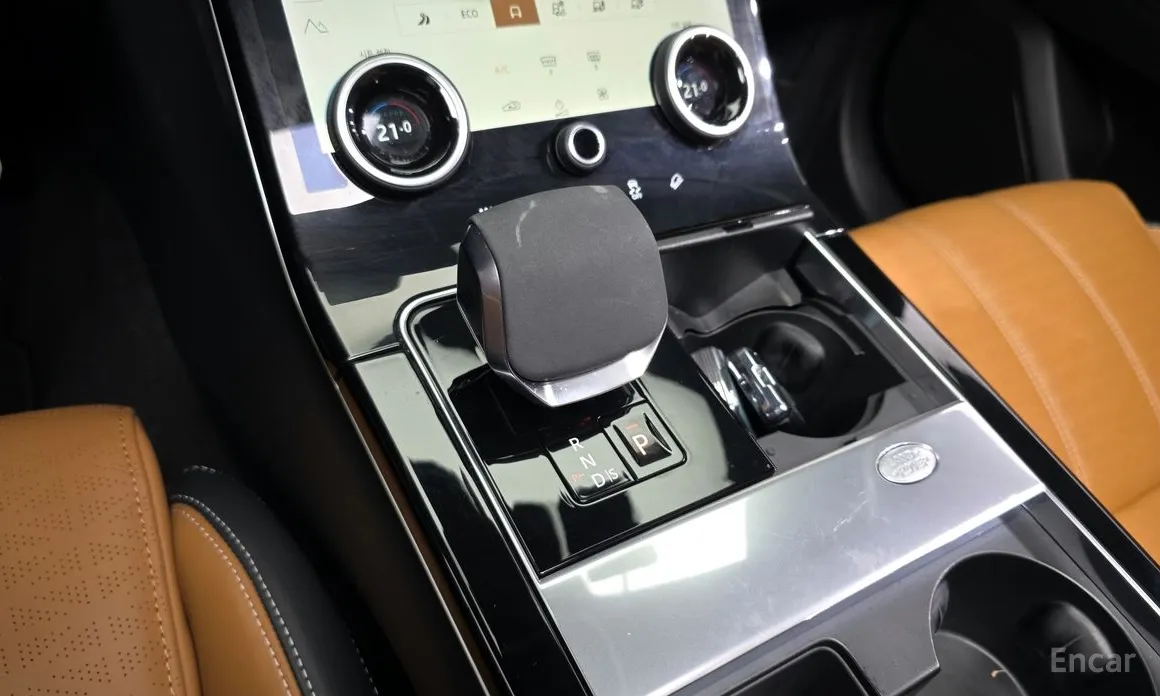 Land Rover Range Rover Velar, 2023 — фото 9 из 12