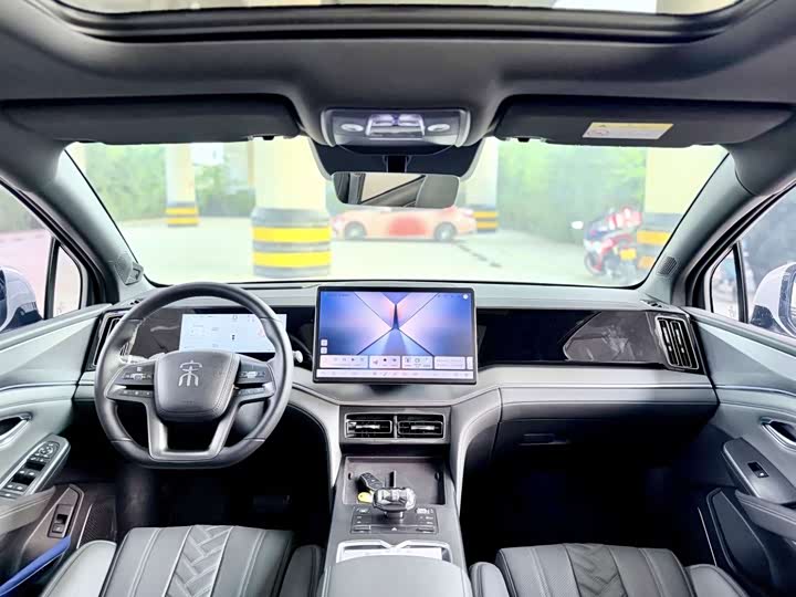 BYD Song L DM-i Hybrid, 2025 — фото 8 из 9