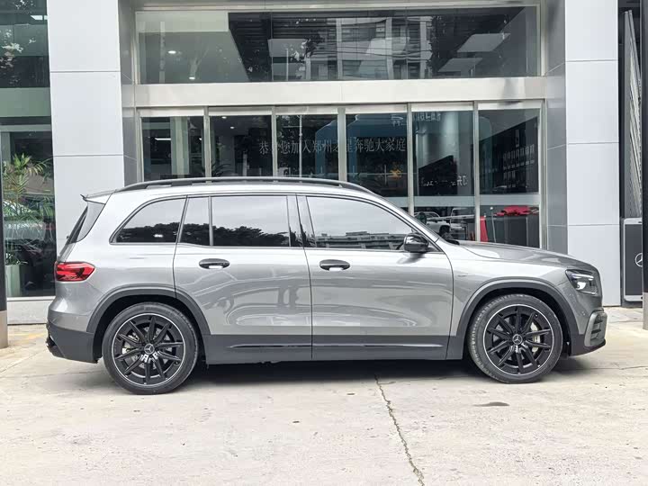 Mercedes-Benz GLB-Class AMG, 2024 — фото 4 из 9