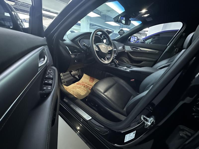 Cadillac CT5, 2023 — фото 9 из 11