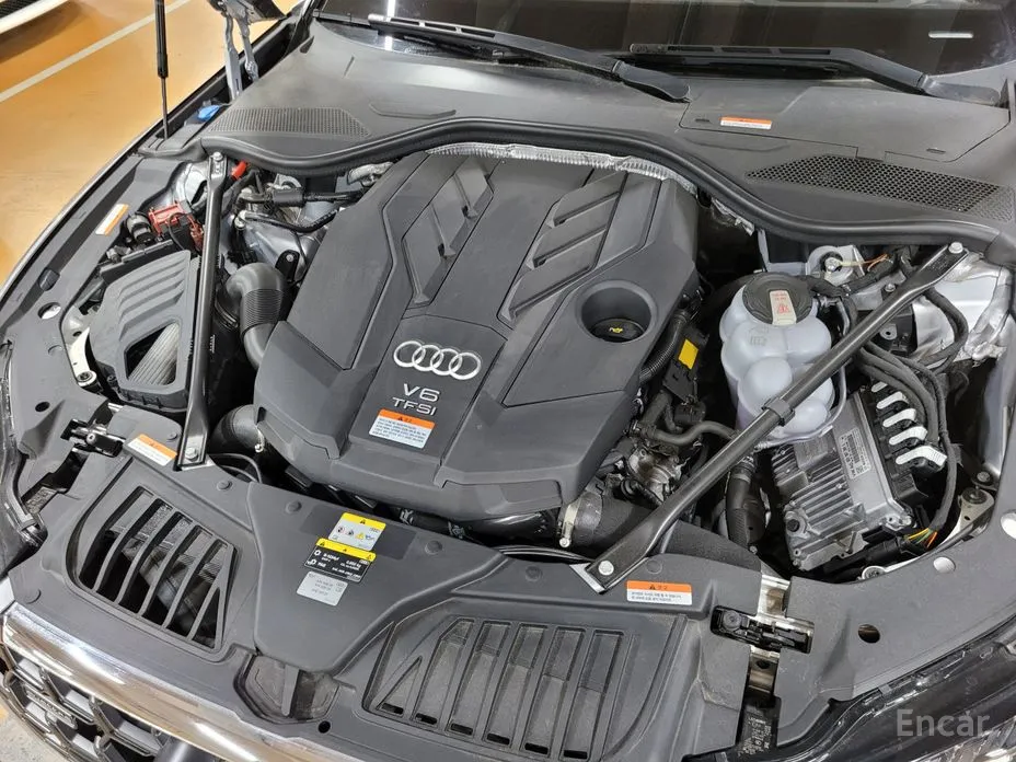 Audi A8, 2023 — фото 6 из 12