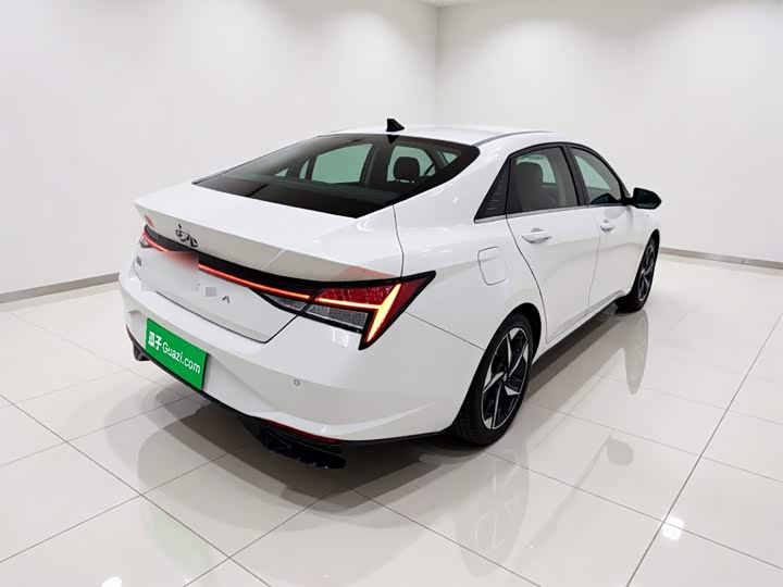 Hyundai Elantra N line, 2023 — фото 4 из 9