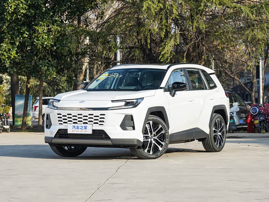 Toyota Wildlander, 2026 — купить в Москве под ключ