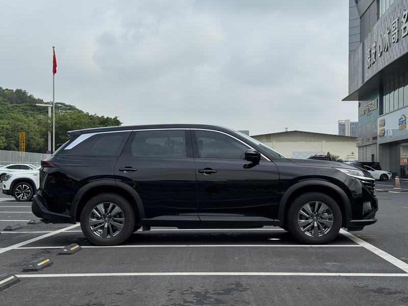 Nissan Pathfinder, 2024 — фото 8 из 12