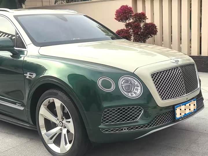 Bentley Bentayga Hybrid, 2022 — купить в Воронеже под ключ