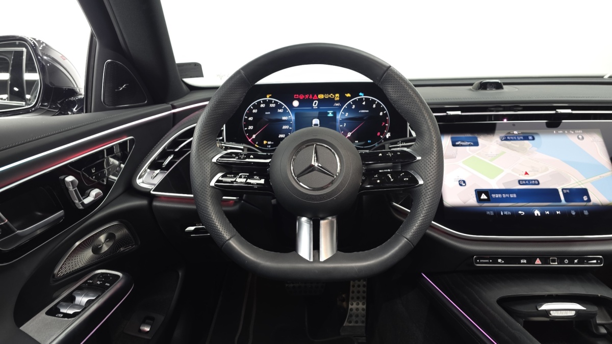 Mercedes-Benz E-Class, 2025 — фото 12 из 12
