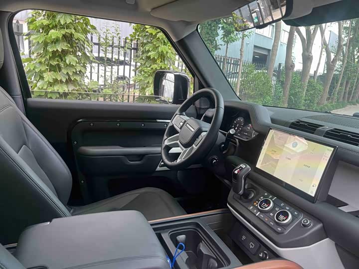 Land Rover Defender, 2023 — фото 5 из 5