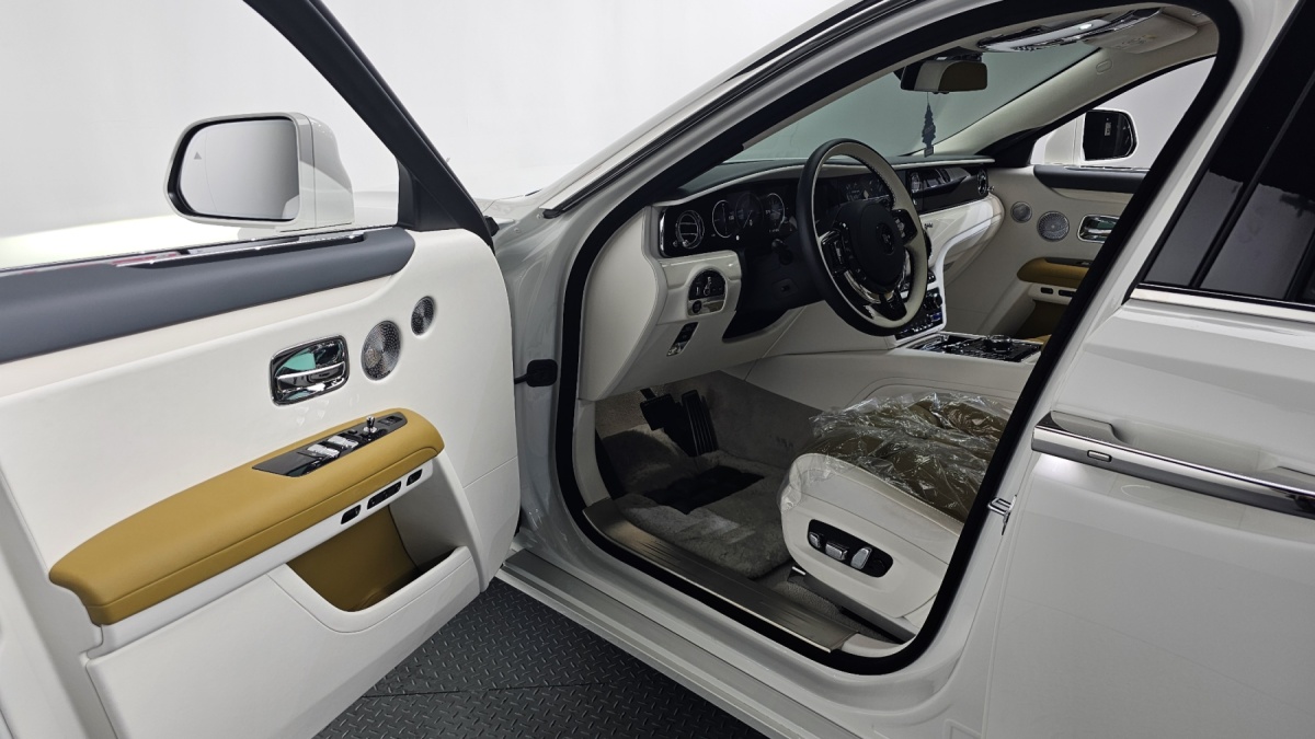 Rolls-Royce Ghost, 2025 — фото 9 из 12