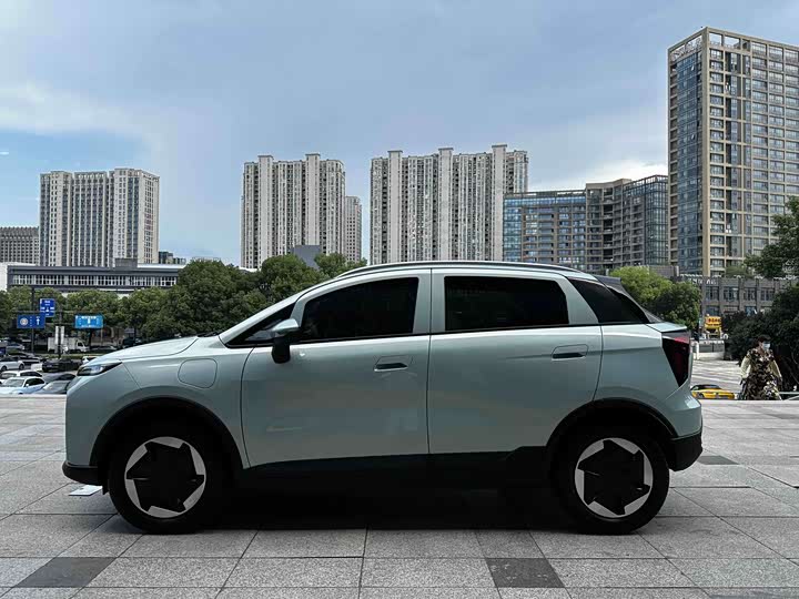 Geely Geometry E Firefly, 2023 — фото 6 из 9