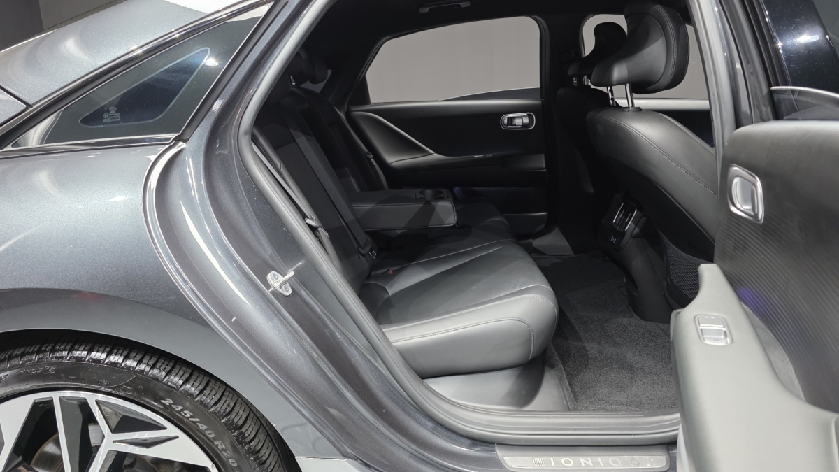 Hyundai Ioniq 6, 2023 — фото 11 из 12