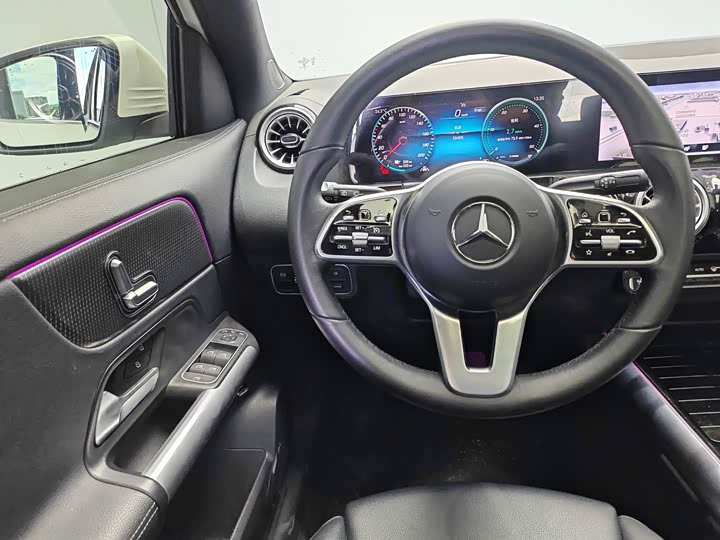 Mercedes-Benz EQA, 2023 — фото 9 из 9