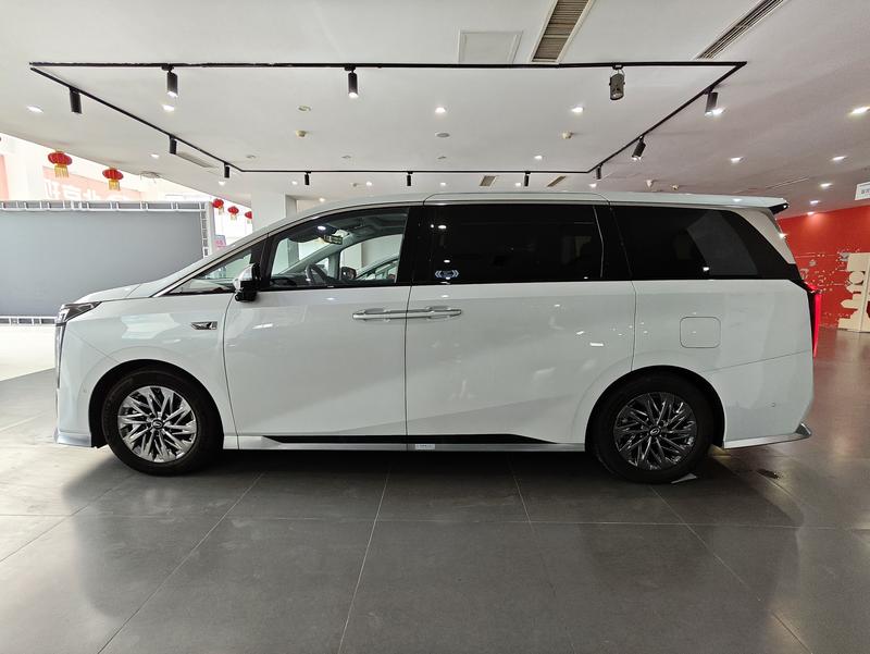 GAC Trumpchi M8 Hybrid, 2025 — фото 4 из 12