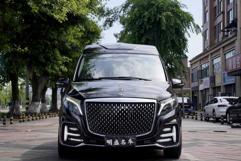 Mercedes-Benz V-Class, 2024 — фото 2 из 12