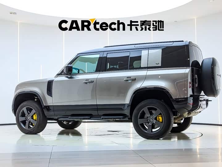 Land Rover Defender, 2024 — фото 7 из 9