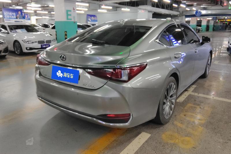 Lexus ES, 2024 — фото 3 из 10