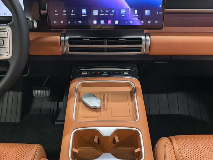 BYD FangChengBao Titanium 7 (Tai 7), 2025 — фото 8 из 9