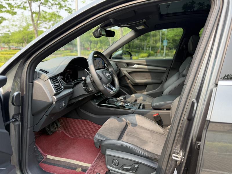 Audi Q5L Sportback, 2022 — фото 8 из 11