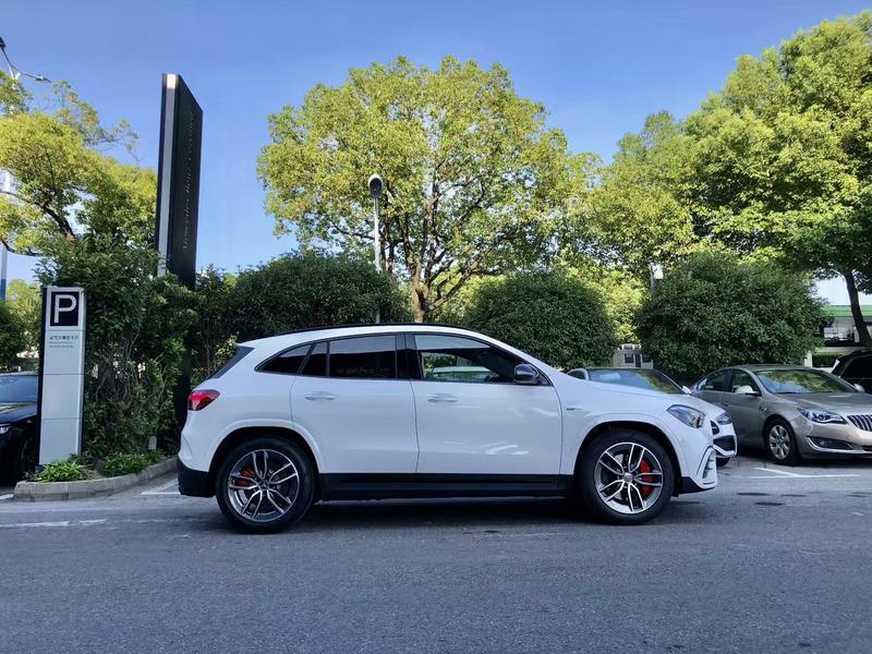 Mercedes-Benz GLA-Class AMG, 2025 — фото 6 из 10
