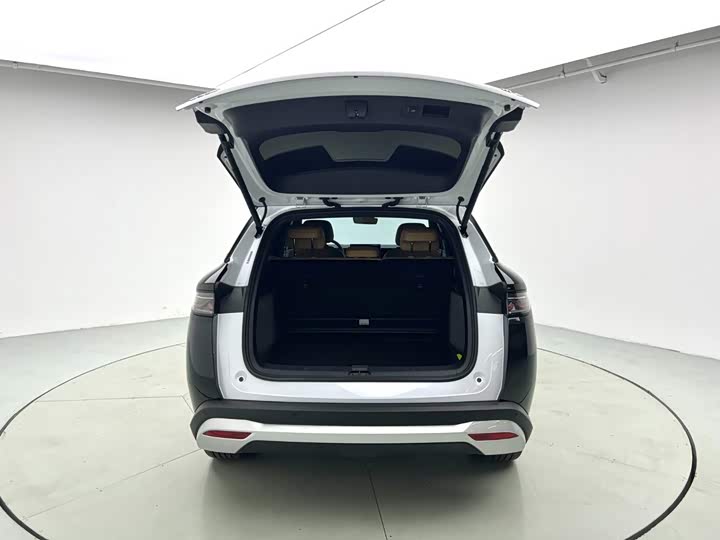 BYD Song L DM-i Hybrid, 2024 — фото 4 из 9