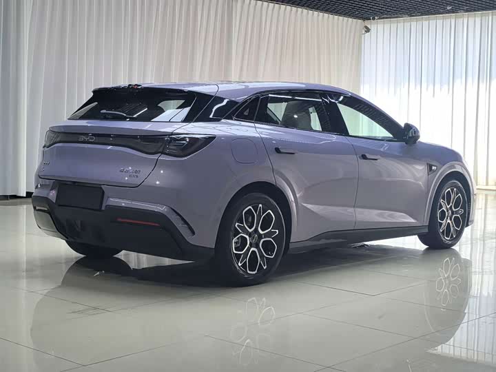 BYD Seal 06 GT, 2026 — фото 6 из 9