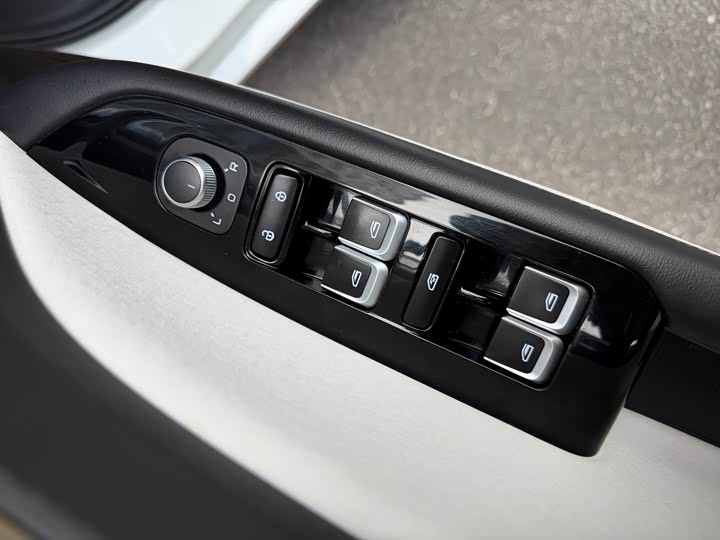 Geely Emgrand L, 2021 — фото 7 из 9