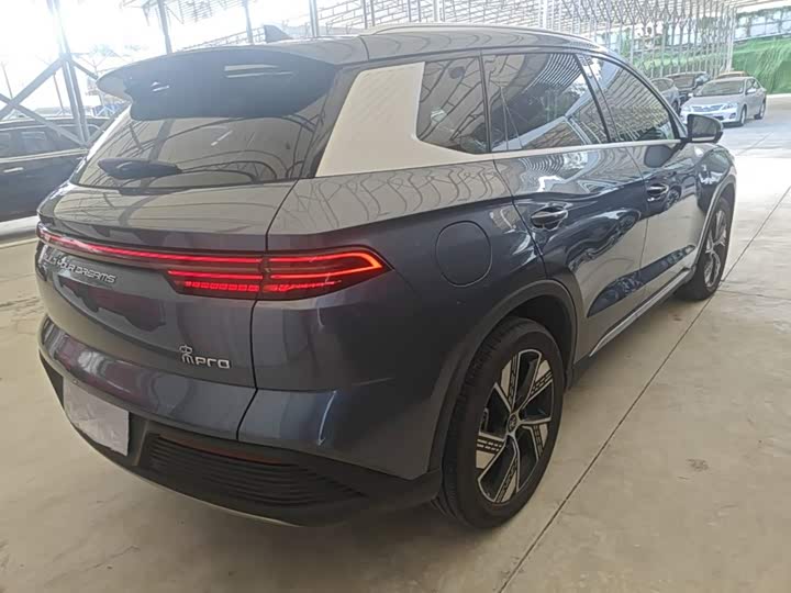 BYD Song Pro Hybrid, 2023 — фото 7 из 9