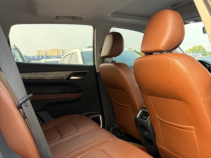 Geely Vision X6, 2022 — фото 5 из 9
