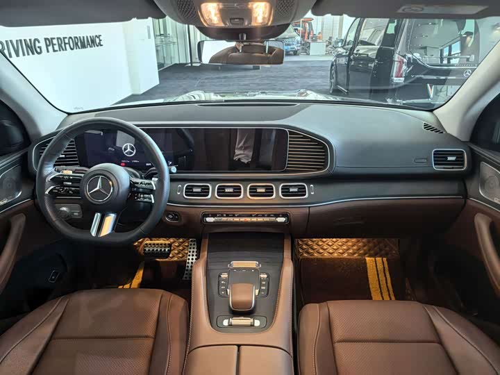 Mercedes-Benz GLS-Class, 2024 — фото 9 из 9
