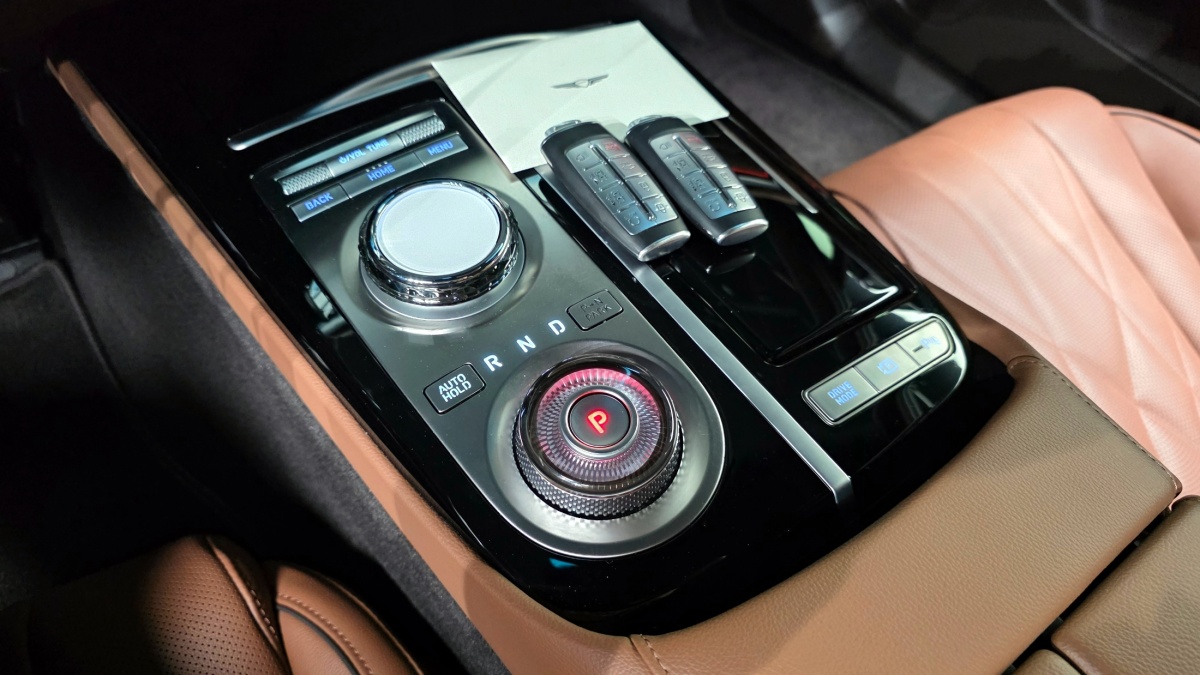 Genesis G80, 2023 — фото 8 из 12
