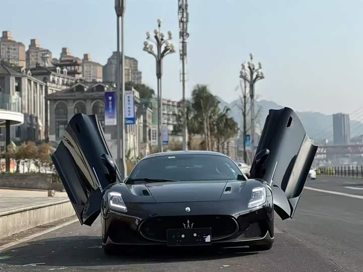 Maserati MC20, 2021 — фото 2 из 9