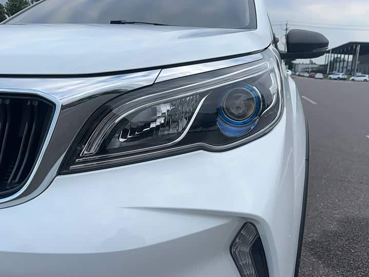 Geely Vision X3, 2021 — фото 4 из 9